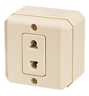 Stop Kontak Arde Outbow Universal Broco / Universal Socket Outlet Broco