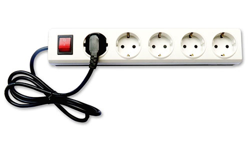 Stop Kontak Switch Kabel 4 Lubang dengan Port USB Broco / Multiple Portable Socket Outlet with Switch, USB Port and Flexible Cord(4 Socket)